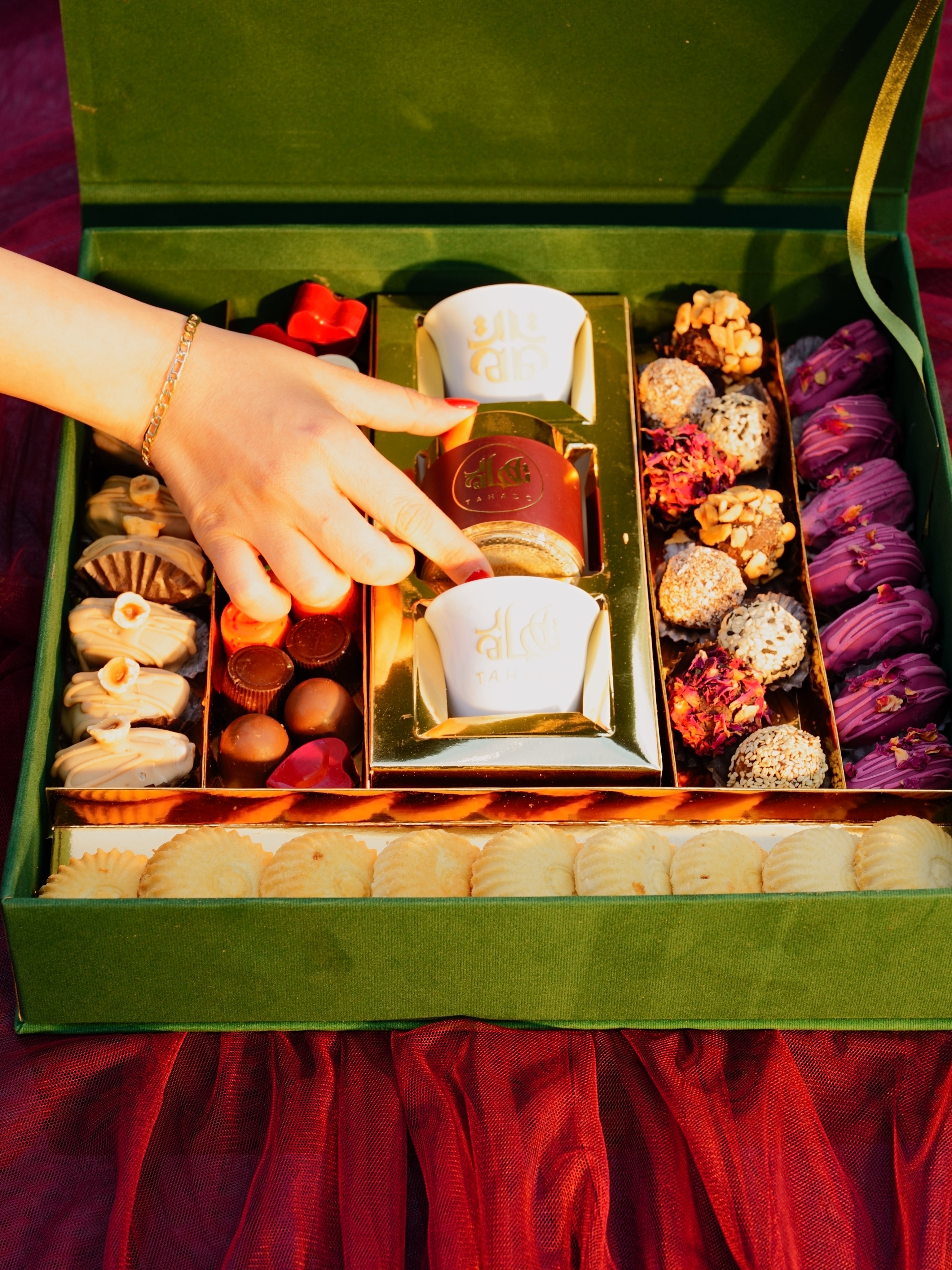 Tahado Premium Box