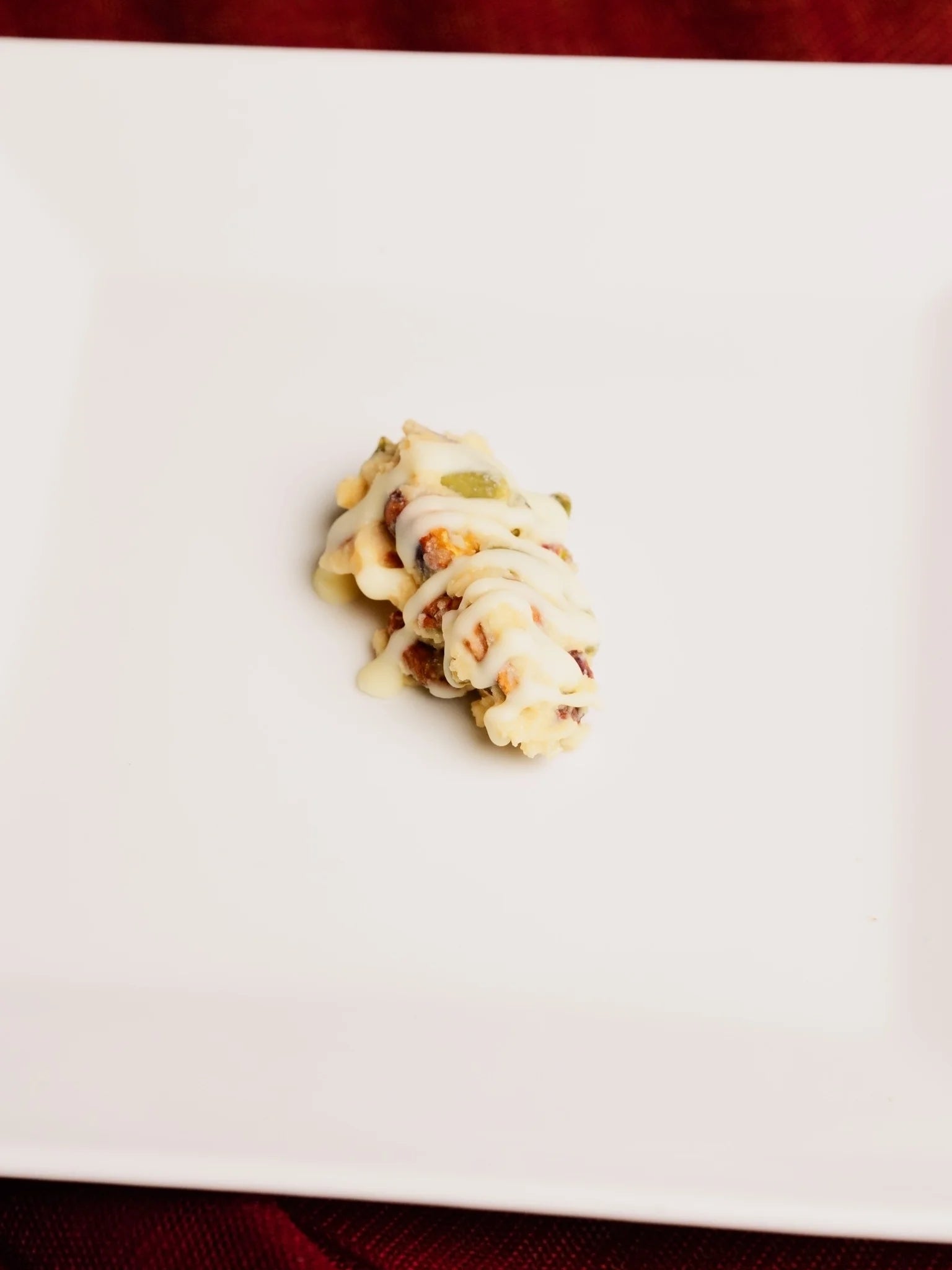 Pistachio Chocolate Cluster (6 pieces)